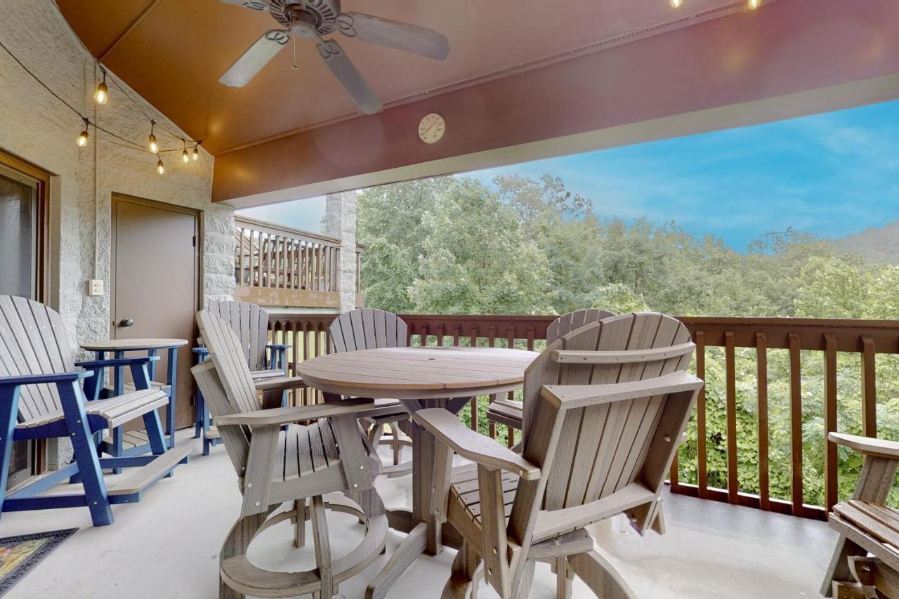 Apartamento Eagles Nest Escape Gatlinburg Exterior foto