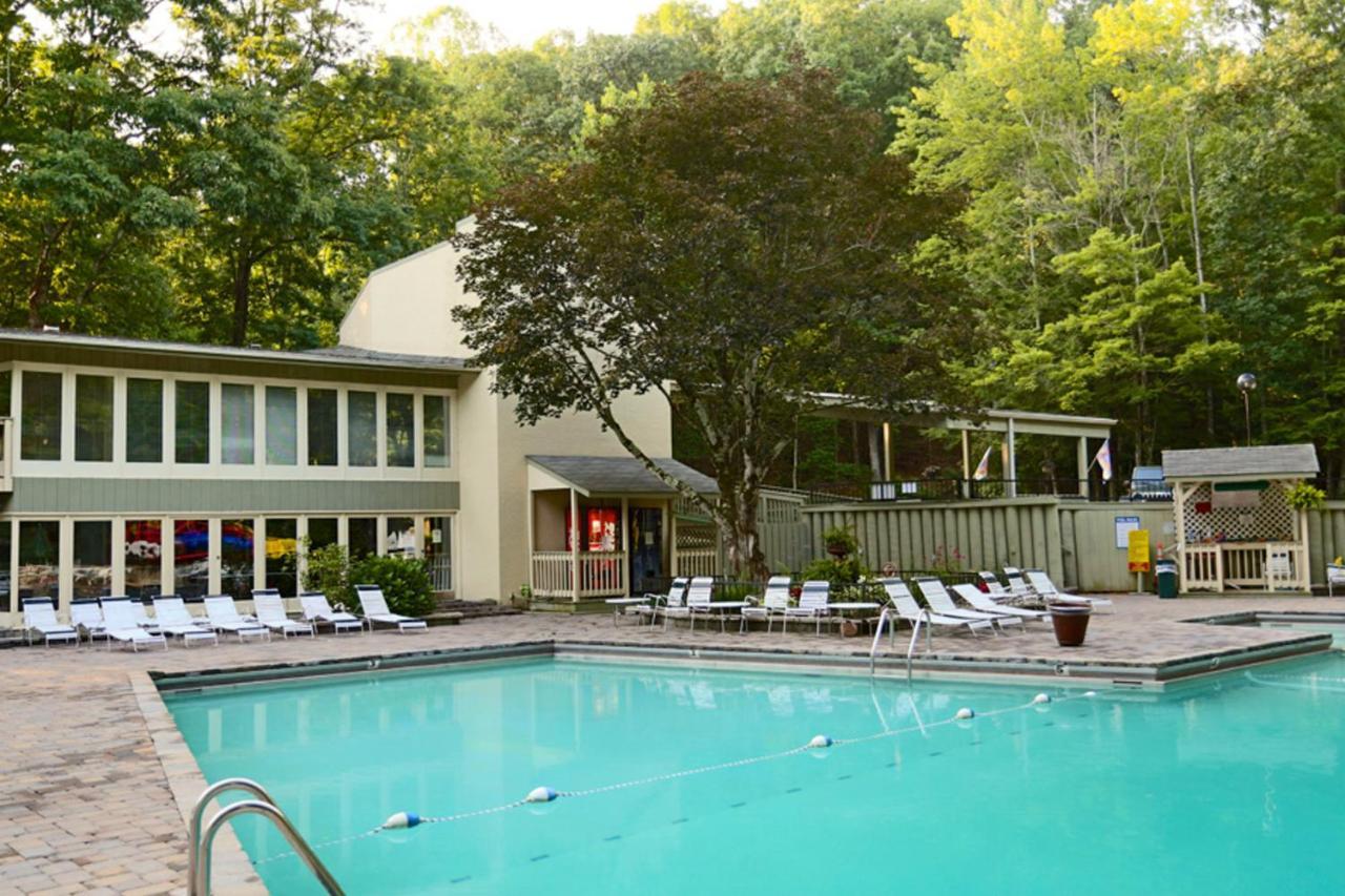Apartamento Eagles Nest Escape Gatlinburg Exterior foto