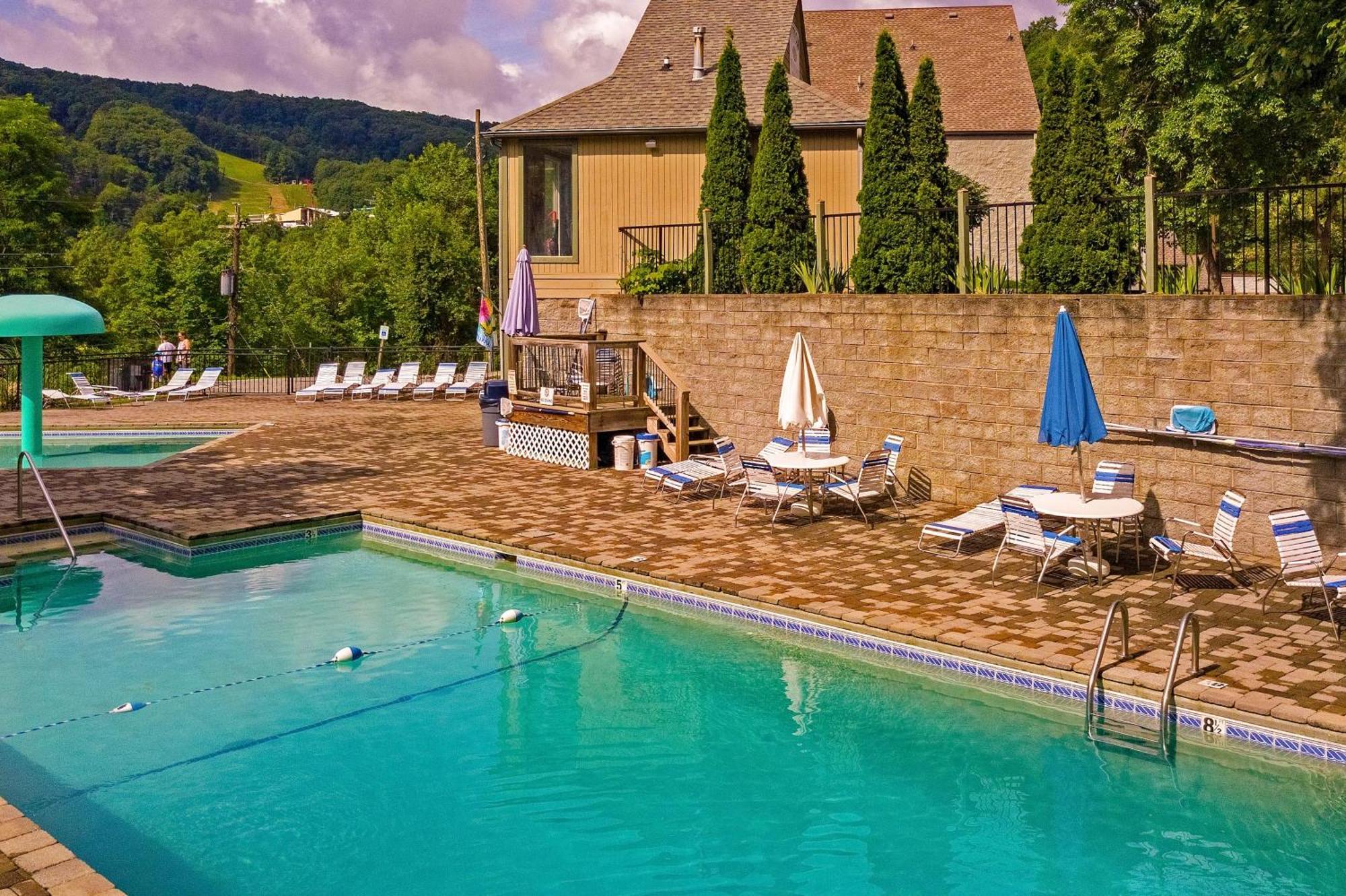 Apartamento Eagles Nest Escape Gatlinburg Exterior foto